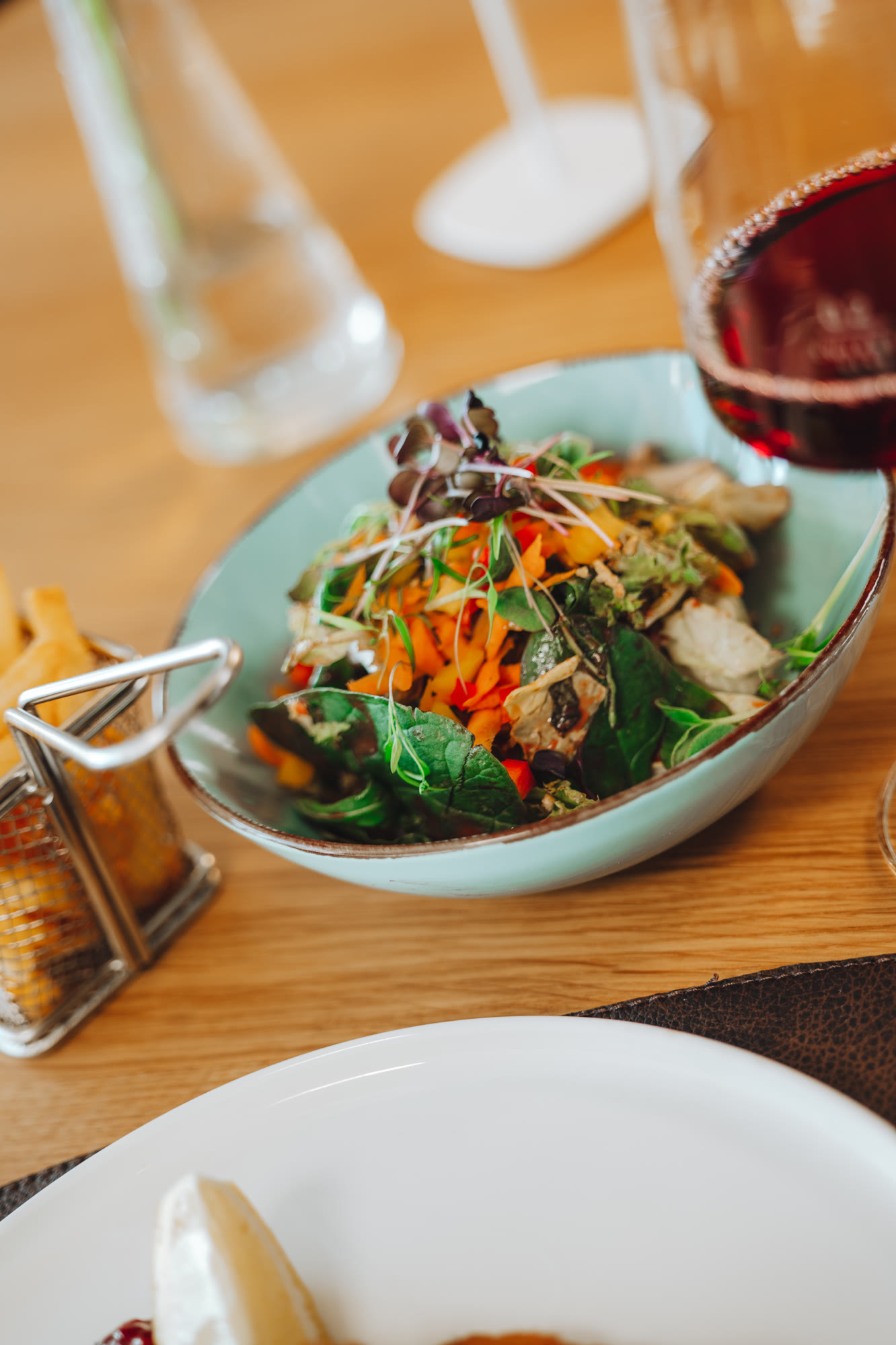 Frischer Salatteller im Restaurant Wetzlarer Hof